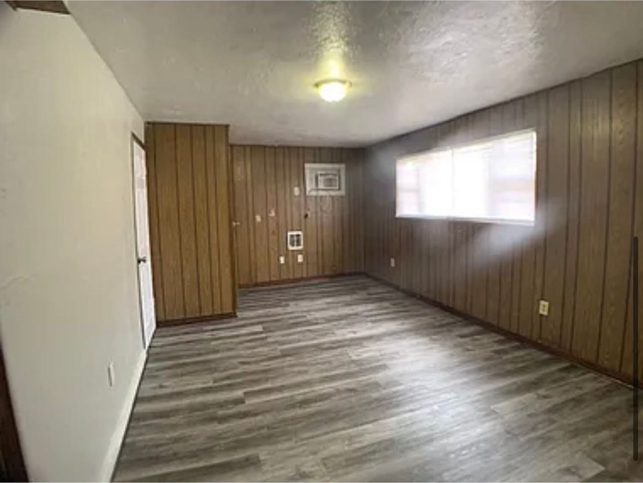 2265 Ne 16th Ter - Photo 3 of 4