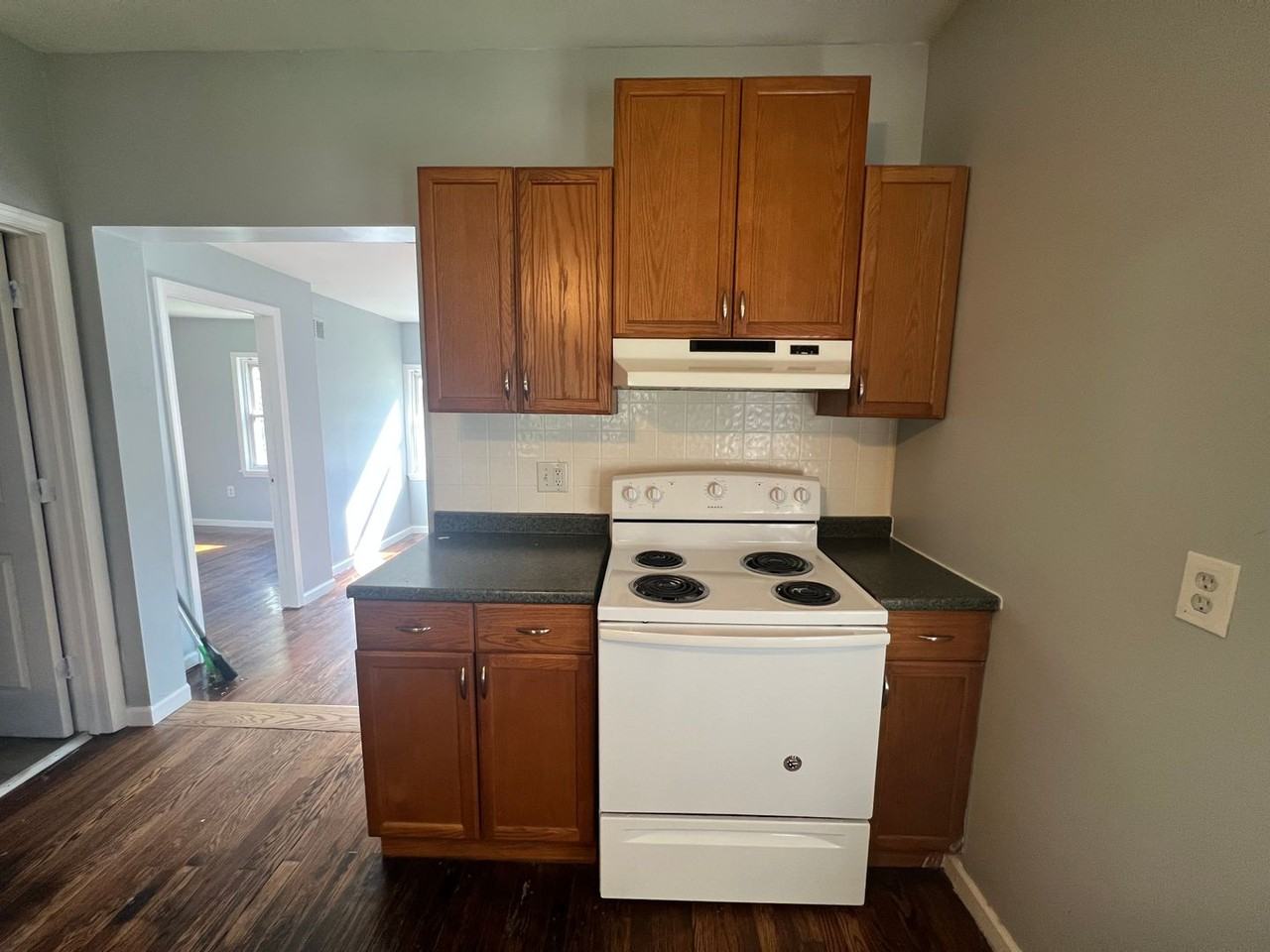 25800 Gatz St - Photo 7 of 26