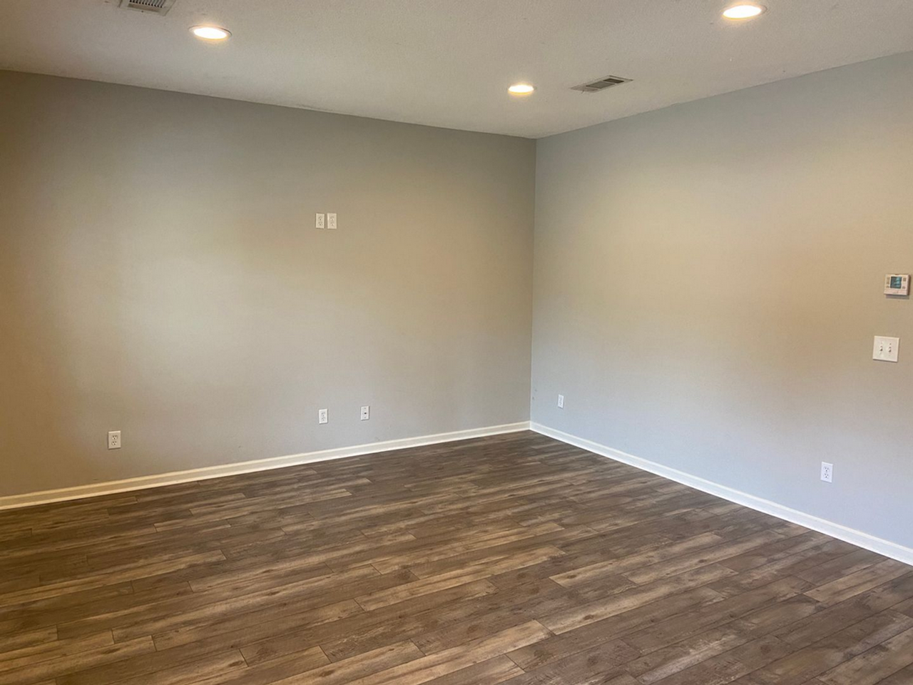 407 Shady Park Cv - Photo 3 of 8