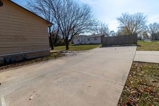 2904 Leeway Dr - Photo 1 of 1