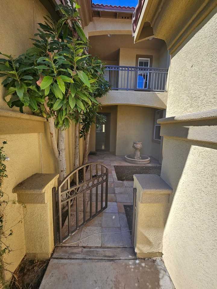 2334 Toulouse Cir - Photo 2 of 27