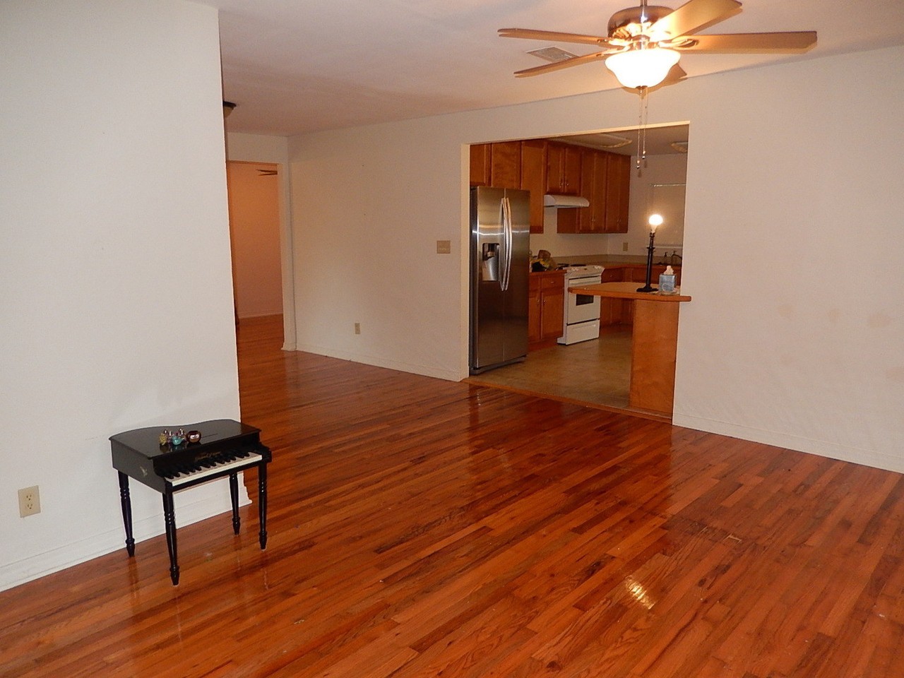 307 N Dellview Dr - Photo 2 of 17