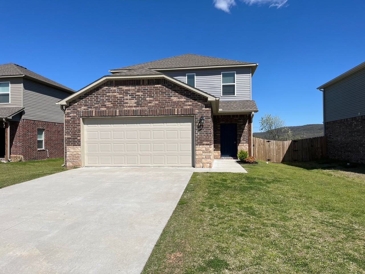 3201 Gulley Lane - Photo 4 of 32