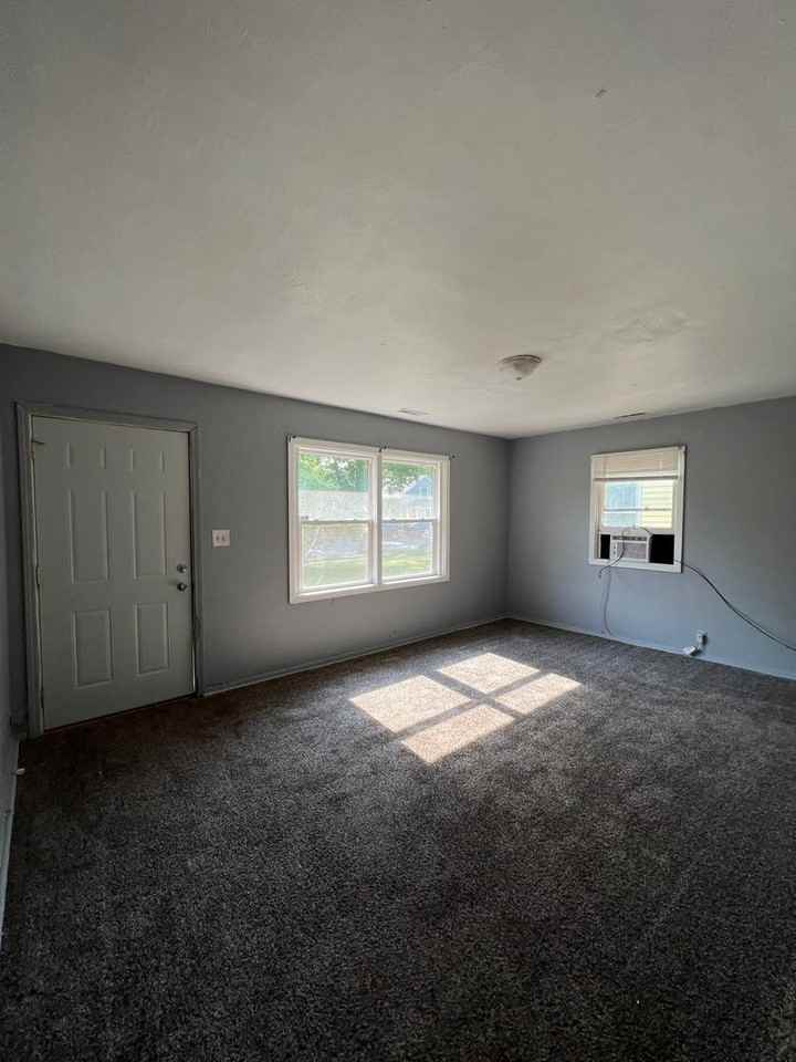 1629 Fremont Street - Photo 3 of 6