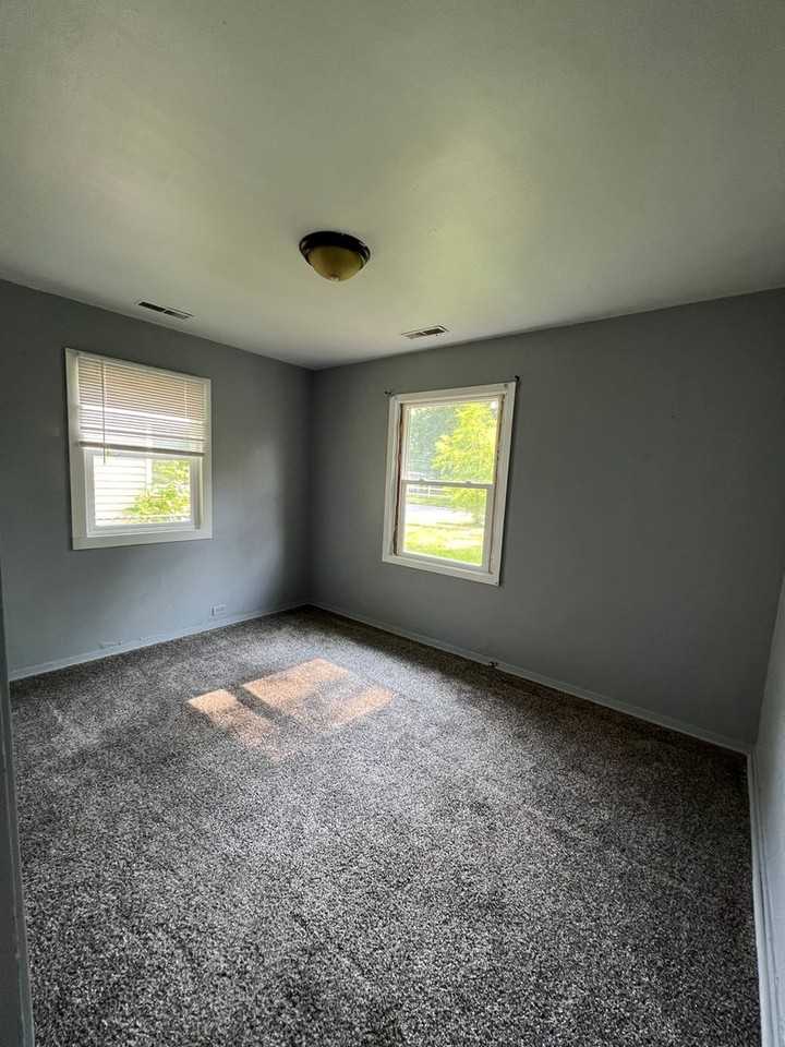 1629 Fremont Street - Photo 5 of 6