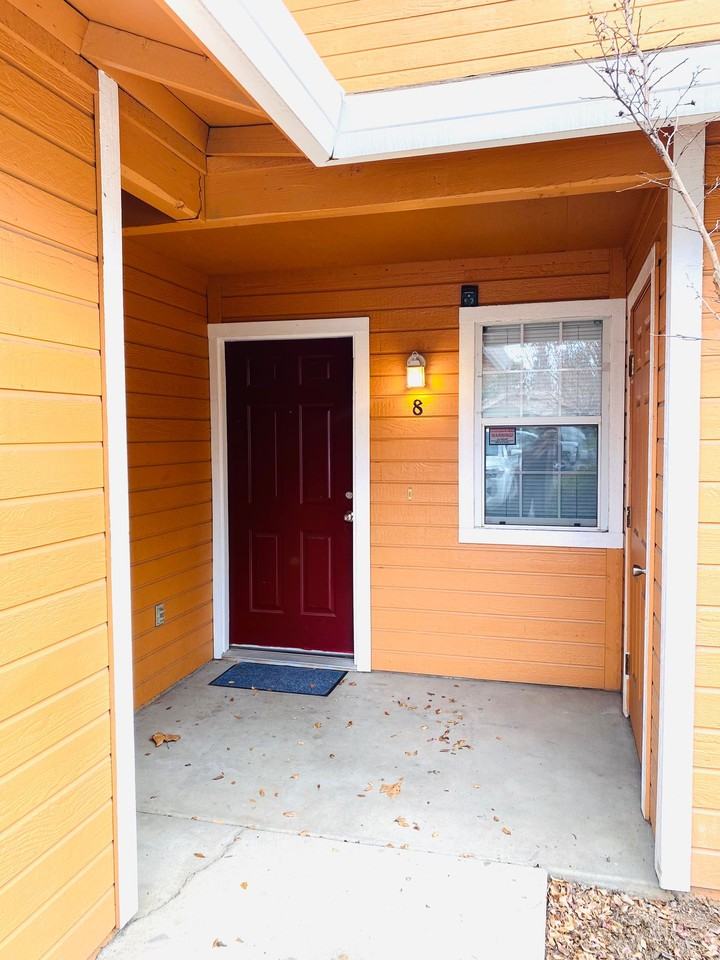 1717 Eaton Road - Photo 3 of 15