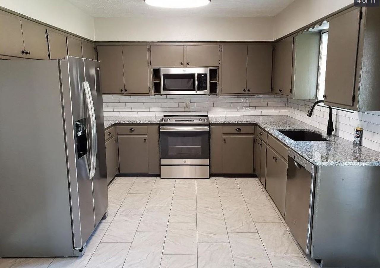 3829 Northwest Ferris Avenue - Photo 3 of 13