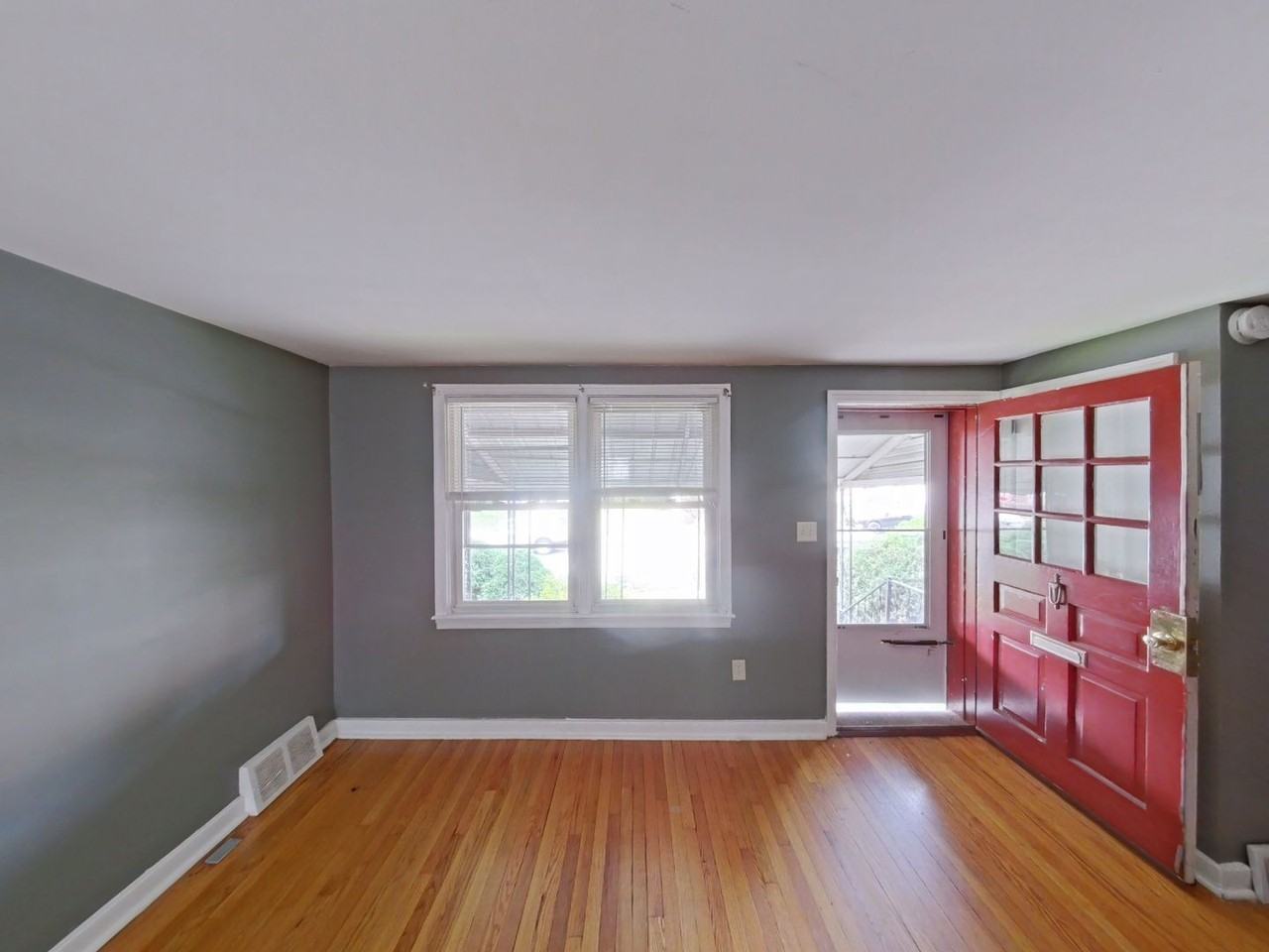 2405 Kensington Street - Photo 2 of 23