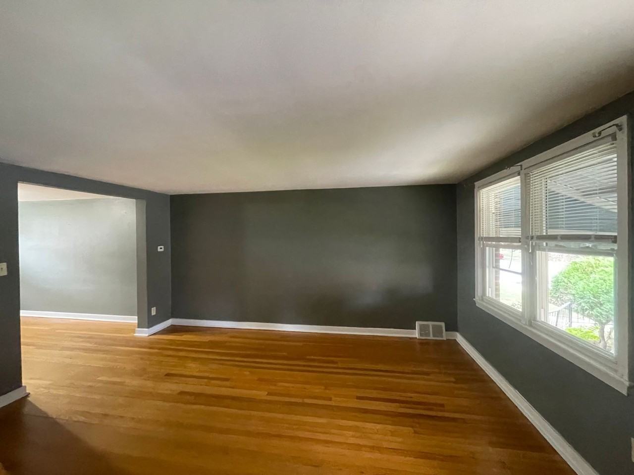 2405 Kensington Street - Photo 7 of 23