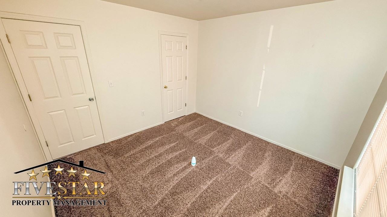 2815 Flint Hills Dr - Photo 4 of 27