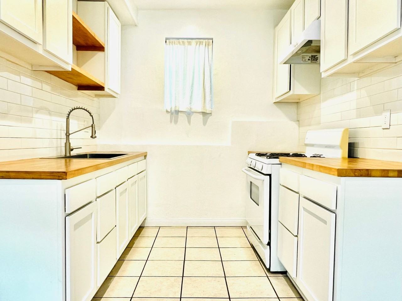 1222 N Avenue 49 - Photo 3 of 13