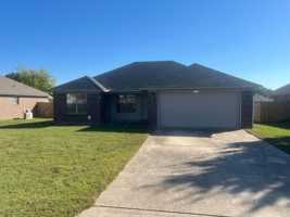 featured image of 1430 Ola St