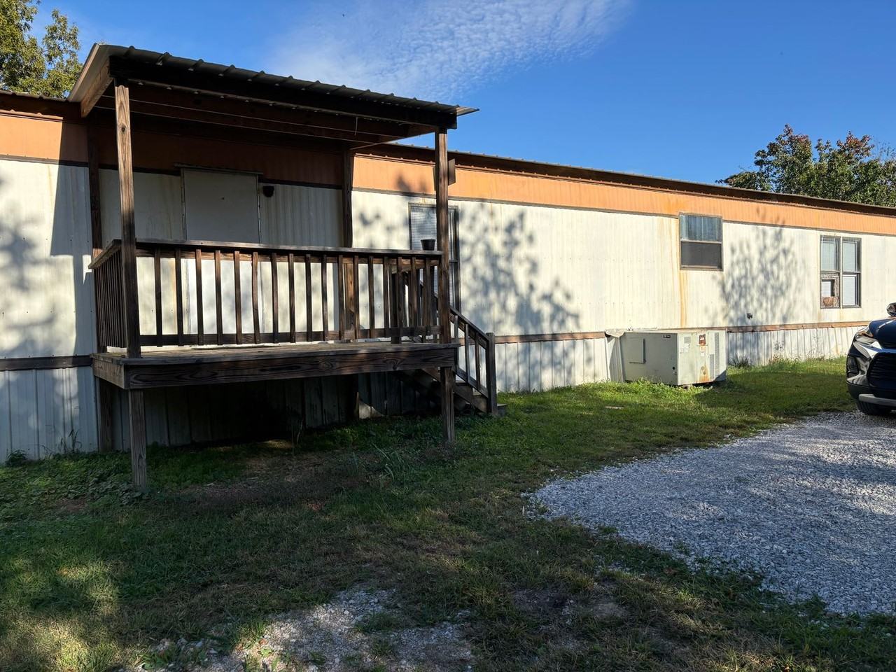 104 Lewis Hollow Ln - Photo 2 of 11