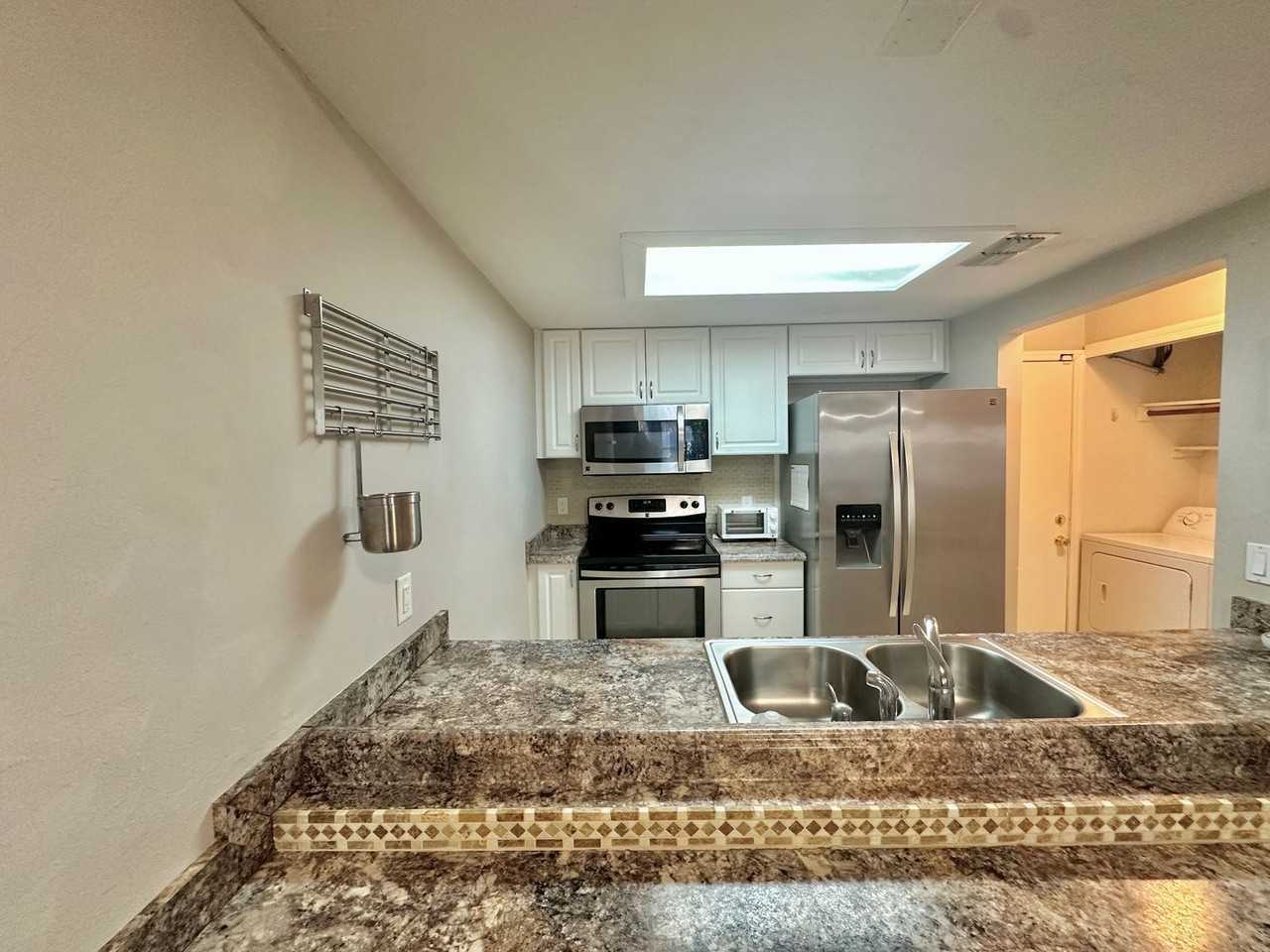 4009 Sw 21st Rd - Photo 3 of 11