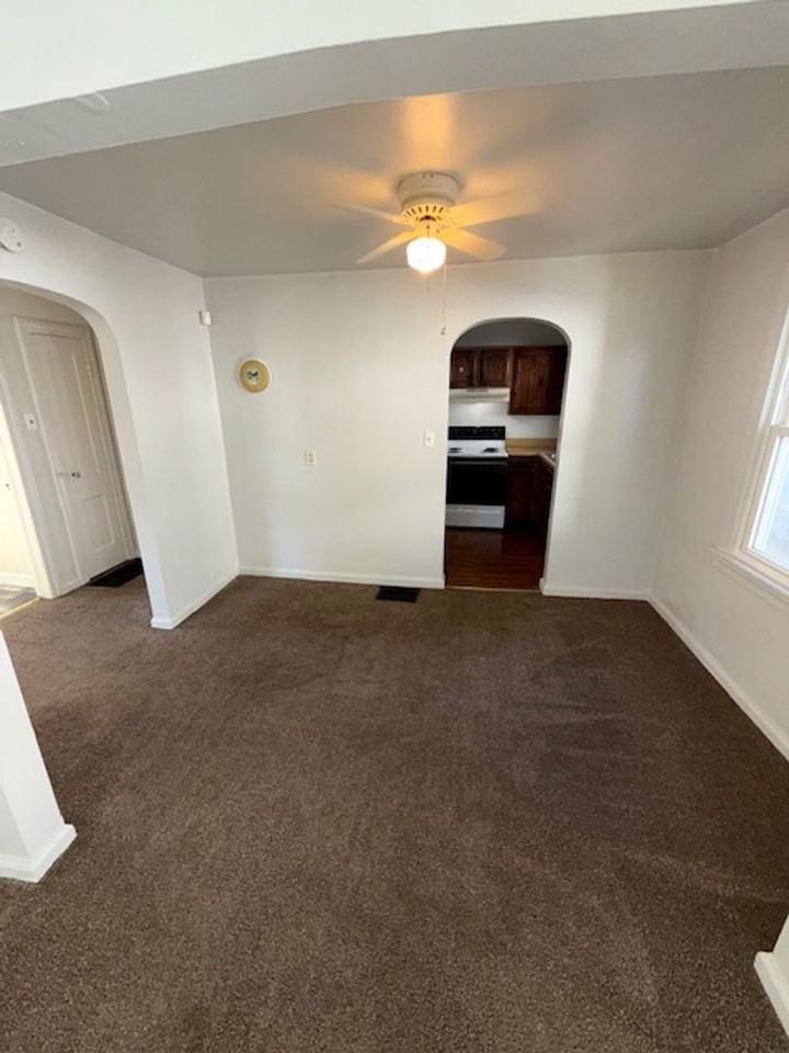 814 Taylor Avenue - Photo 3 of 8