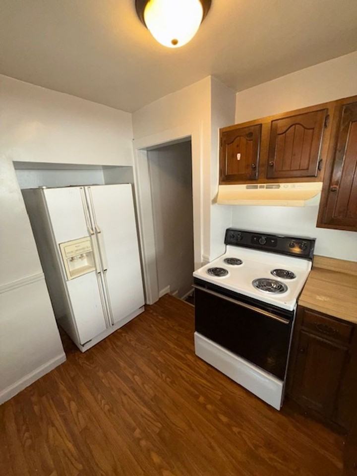 814 Taylor Avenue - Photo 4 of 8