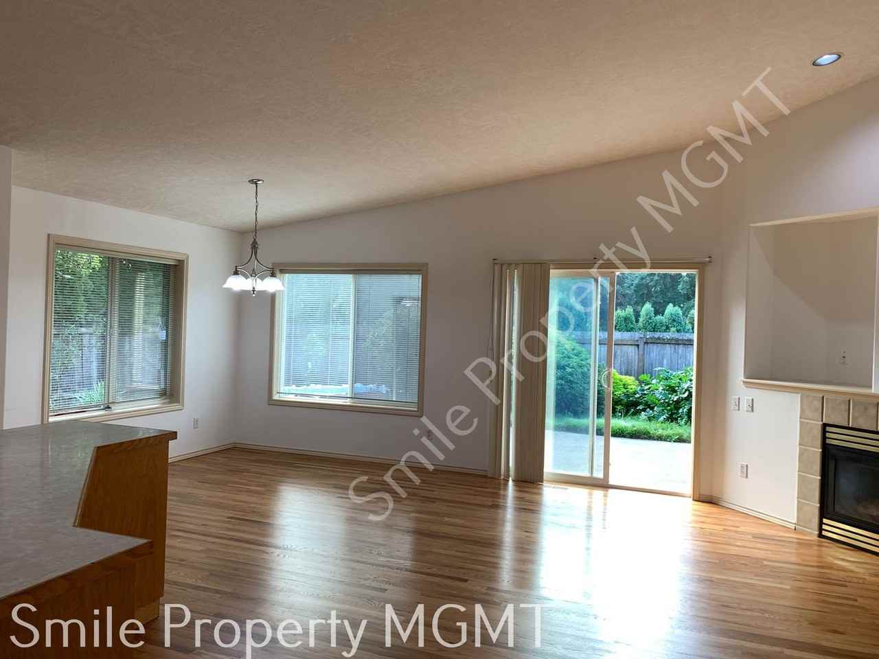 15198 Southeast Sedona Drive - Photo 2 of 14