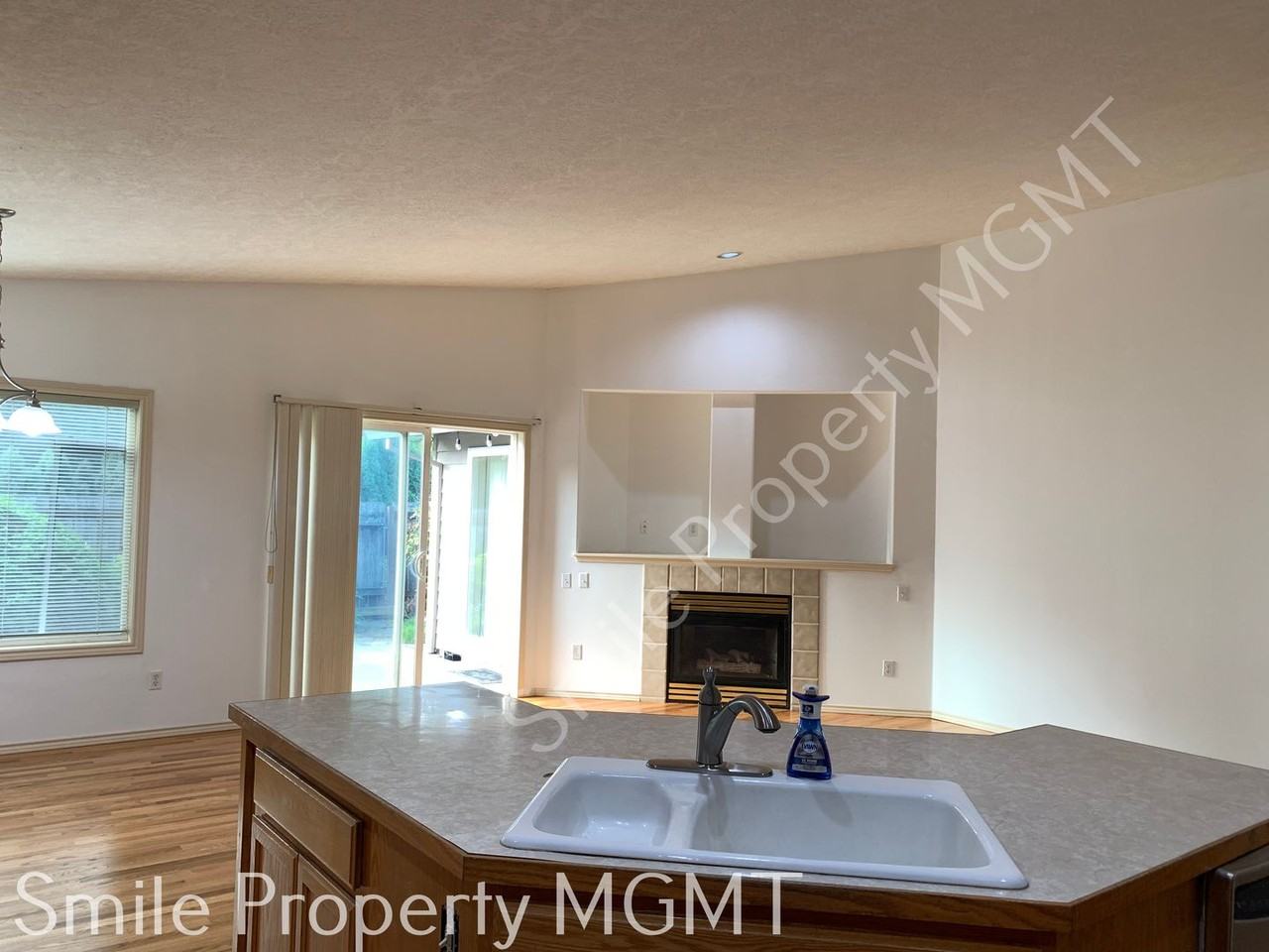 15198 Southeast Sedona Drive - Photo 5 of 14