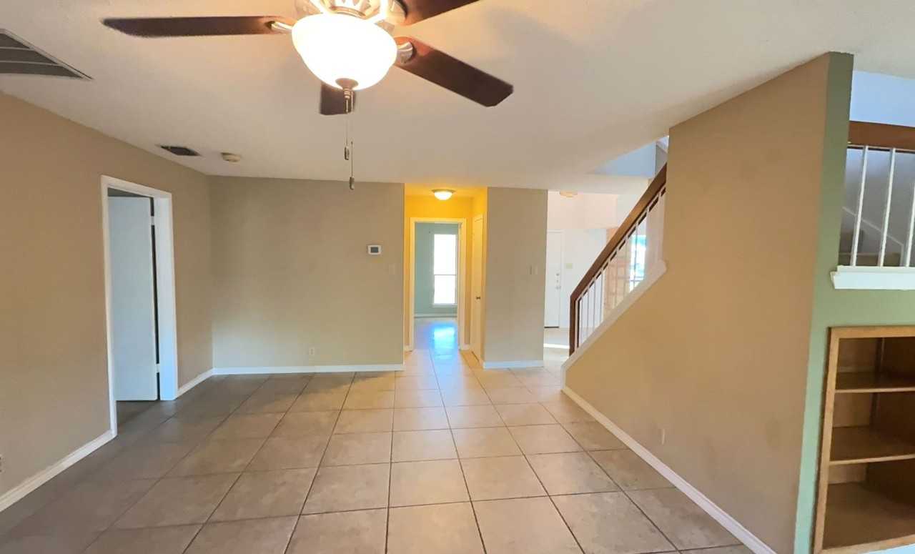 6042 Spring Time St - Photo 7 of 13