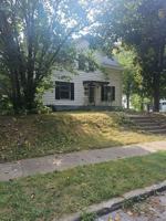 featured image of 1603 W 10th St