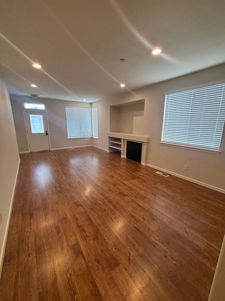 8085 Leno Dr - Photo 3 of 19