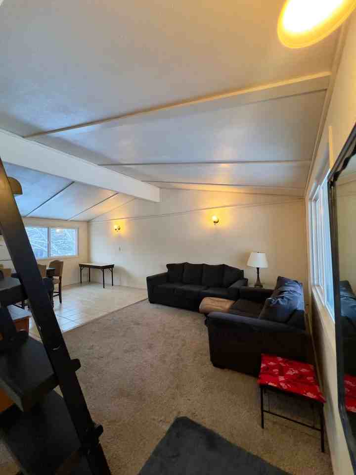 601 Fairbanks St - Photo 4 of 17