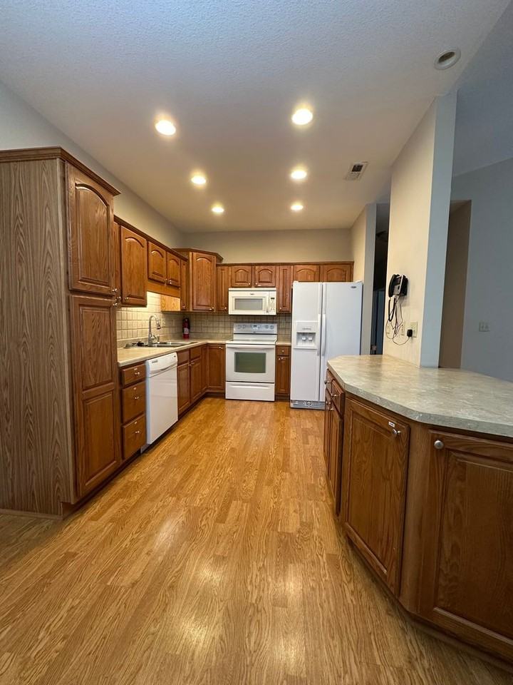 1967 Ridgepine Rd - Photo 6 of 39