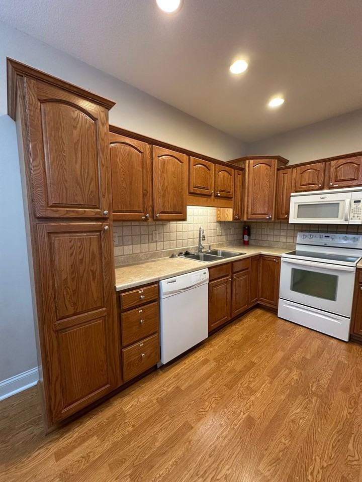 1967 Ridgepine Rd - Photo 7 of 39