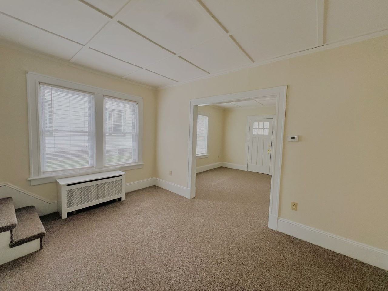 105 Livingston Ave - Photo 3 of 7