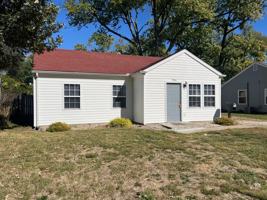 featured image of 904 E Fairlawn Dr