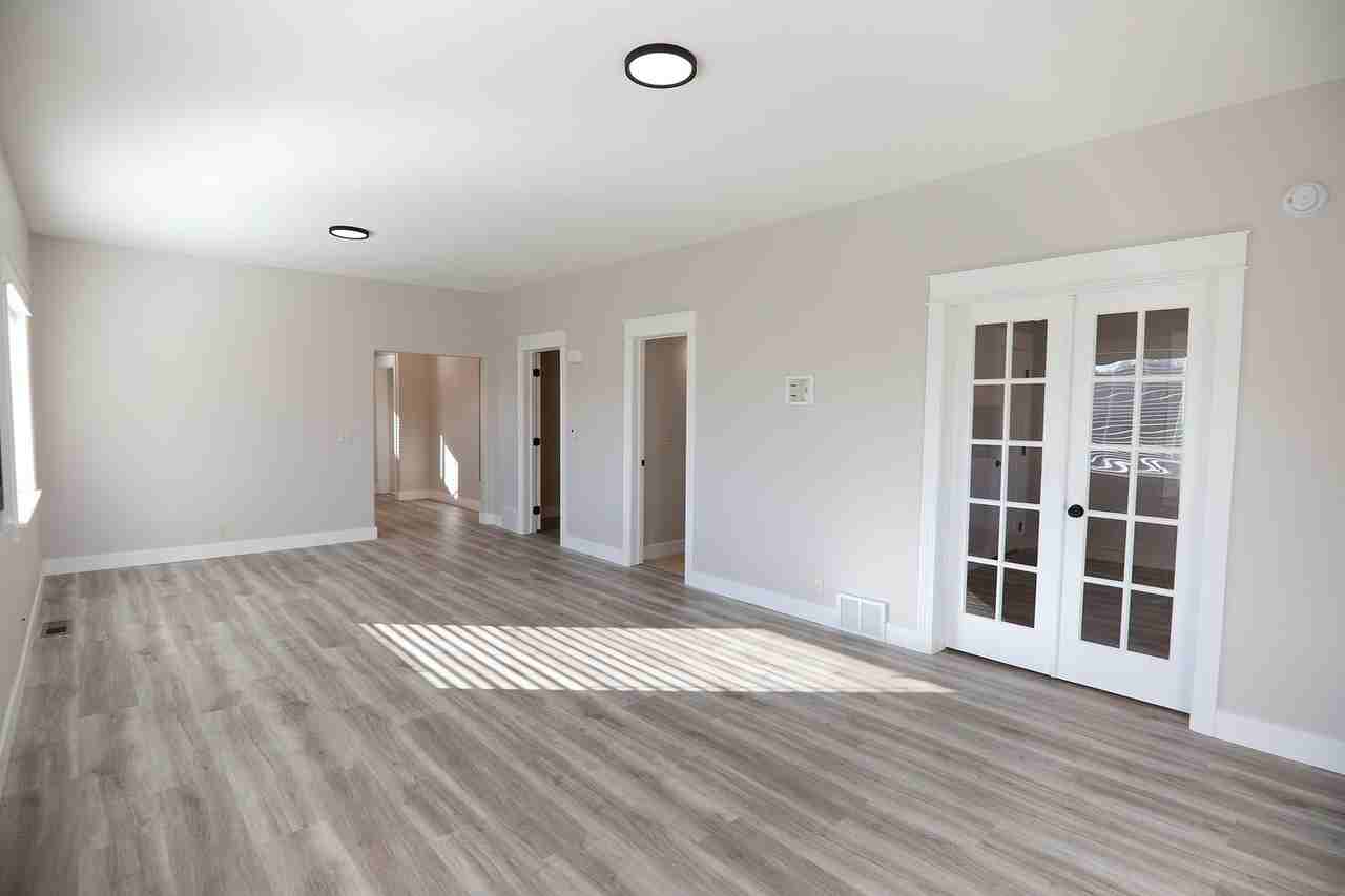 1124 Broadway Street - Photo 3 of 13