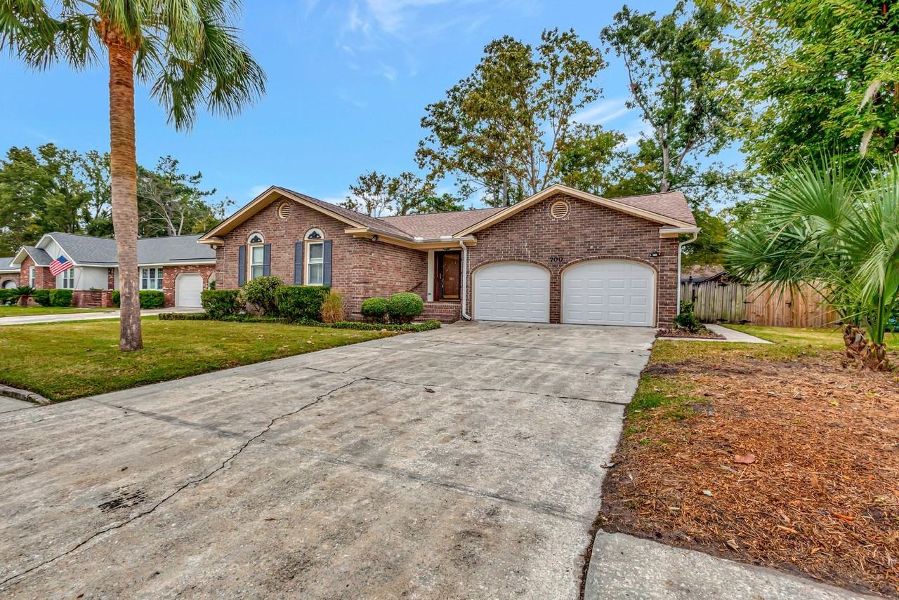 700 Cluster Pines Rd - Photo 2 of 34