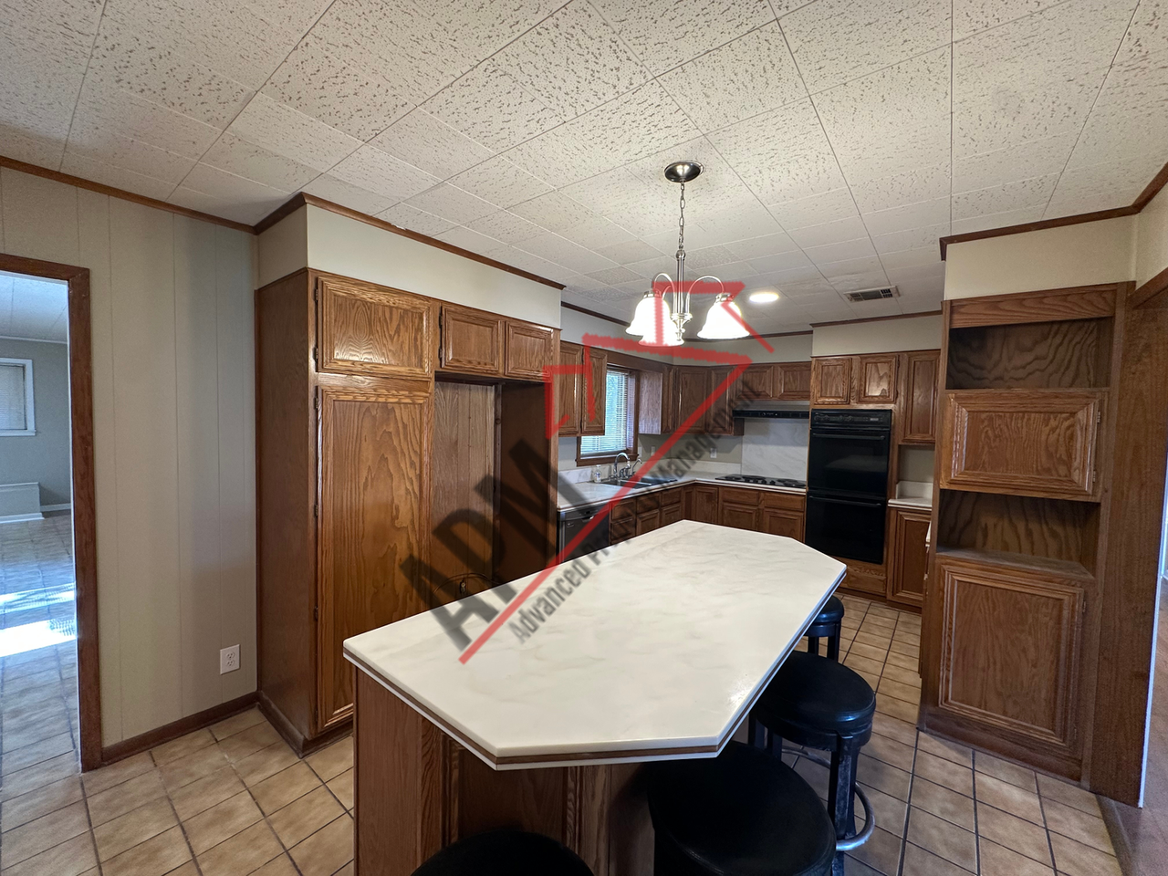 302 Fairfield St - Photo 3 of 10