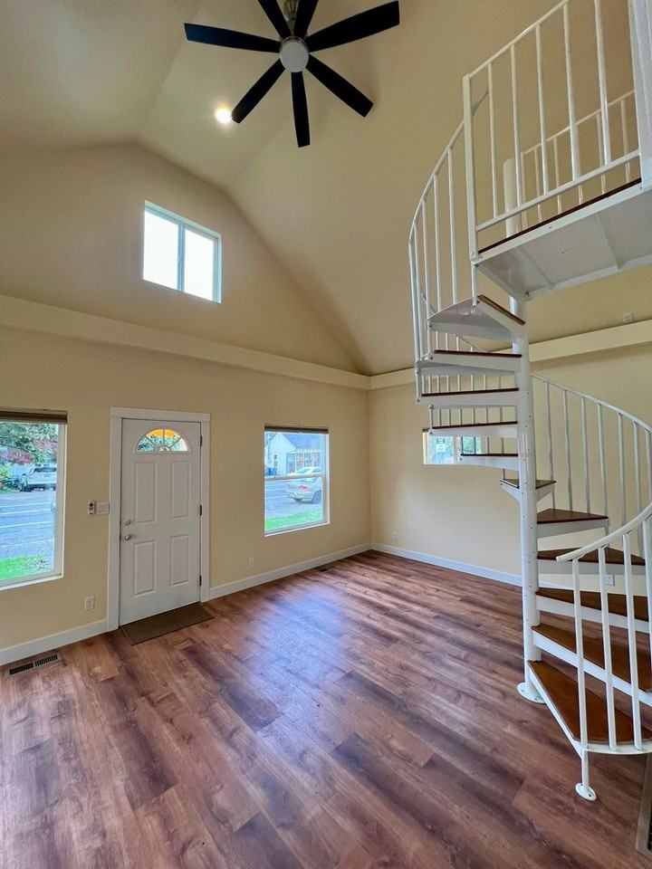 1104 Puget Street Northeast - Photo 3 of 32