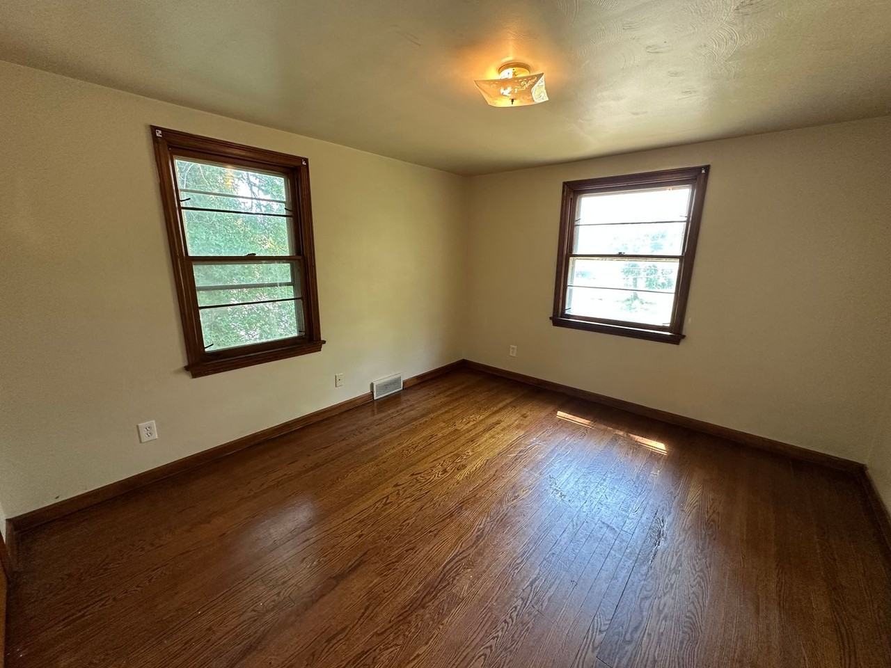 26 W Boston Ave - Photo 4 of 8