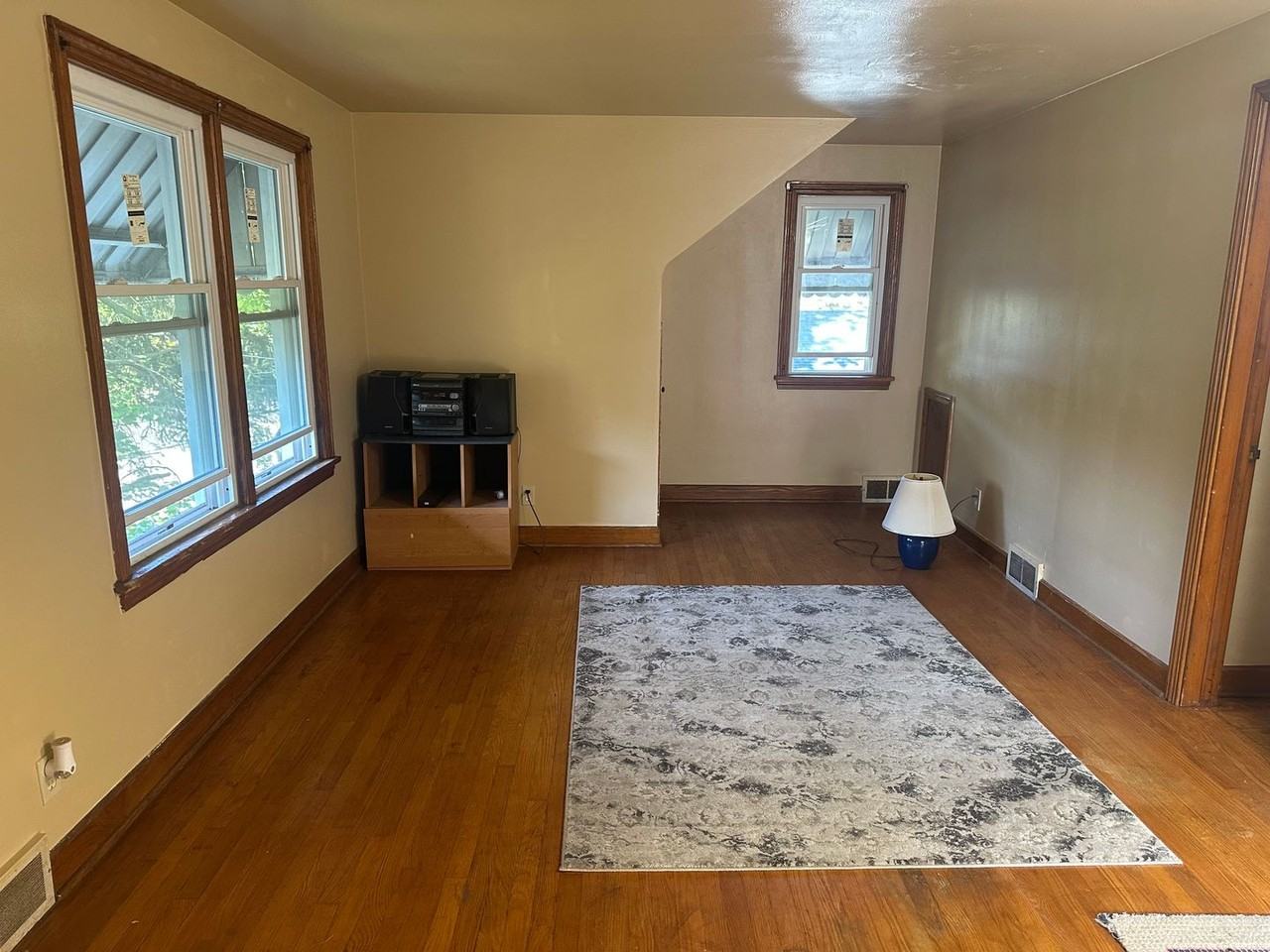 644 W Judson Ave - Photo 3 of 9