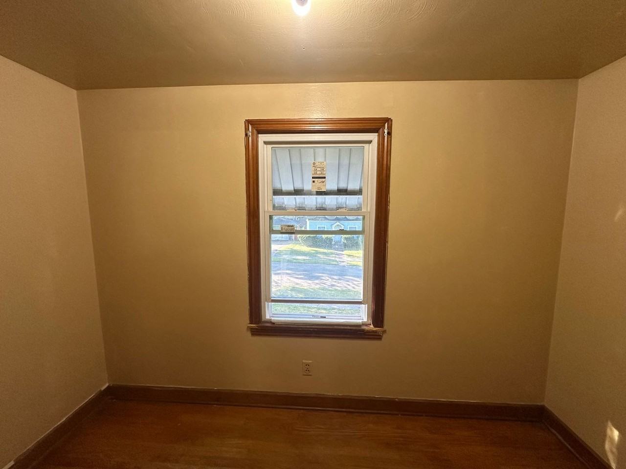 644 W Judson Ave - Photo 6 of 9
