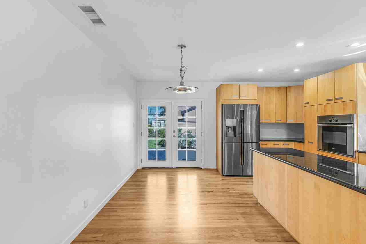 3620 Tuller Avenue - Photo 7 of 32