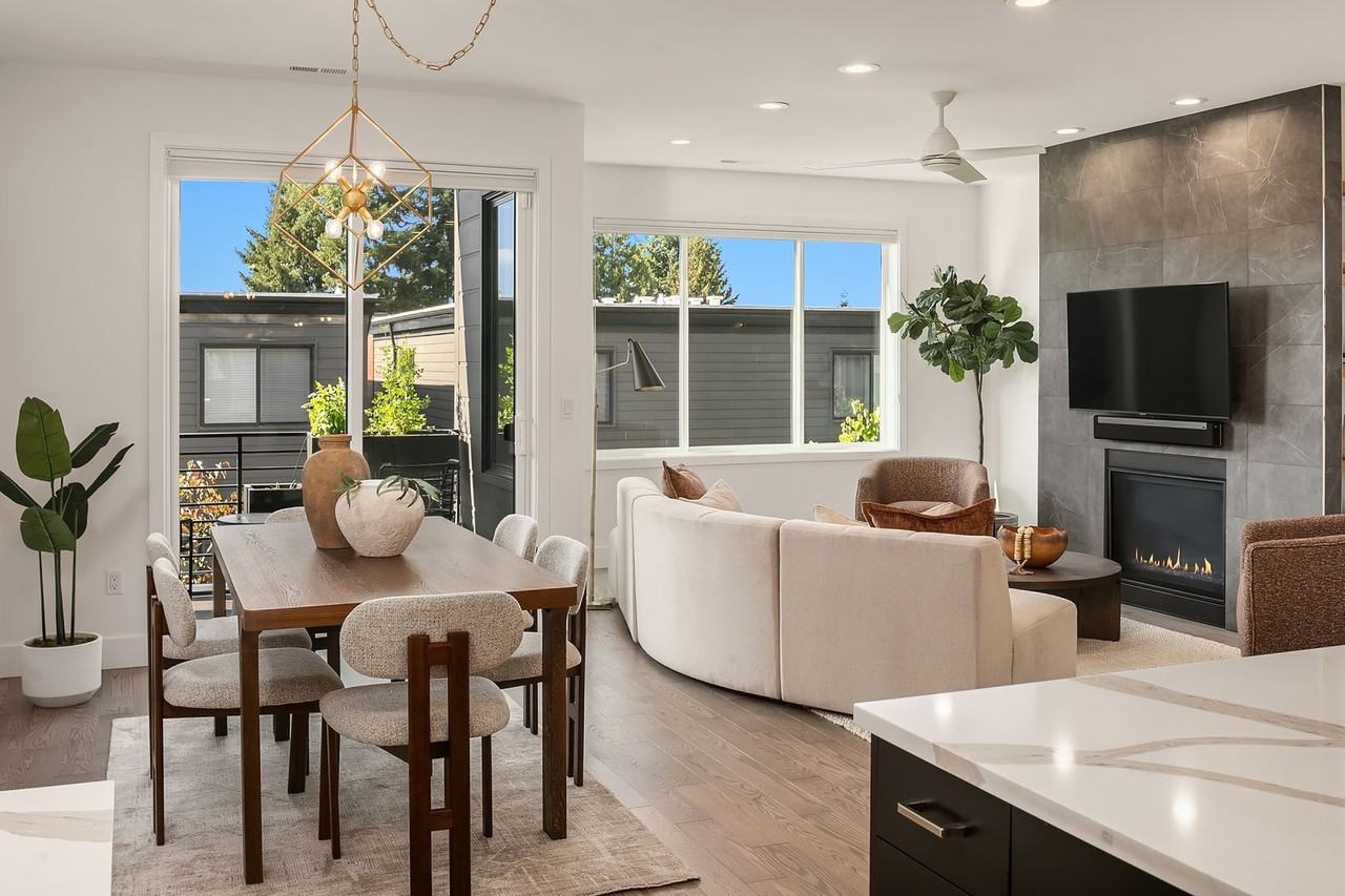 733 4th Ct South - Photo 7 of 34