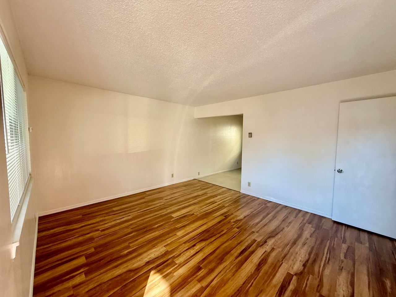 287 E Elm St - Photo 2 of 30