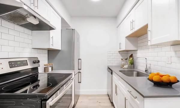 825 E Eighth Ave - Photo 5 of 10
