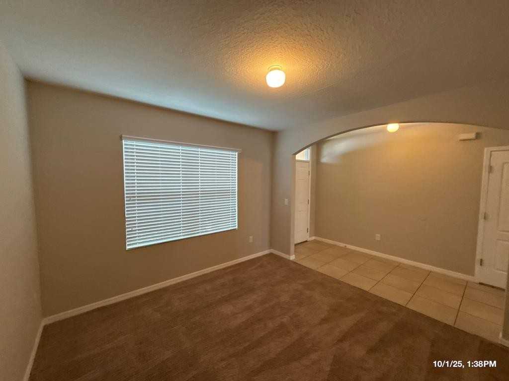 5179 Michelle St - Photo 3 of 10