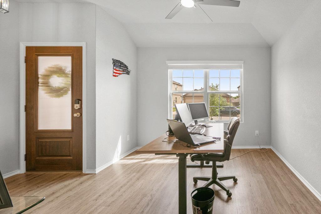 9027 Blanco Park - Photo 2 of 6