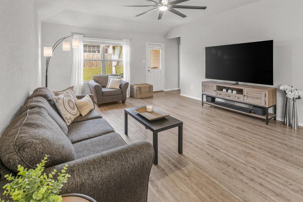 9027 Blanco Park - Photo 4 of 6