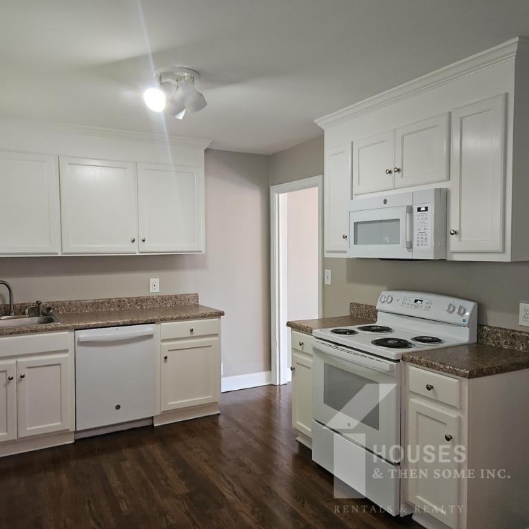 4 Mcneil Ct - Photo 3 of 22