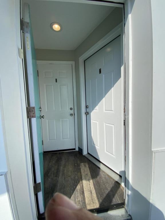 5504 Midwood Ave #2 - Photo 4 of 40