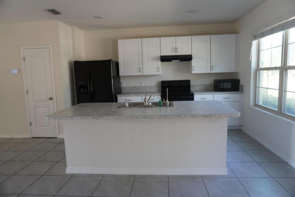 1882 Red Canyon Dr - Photo 2 of 28