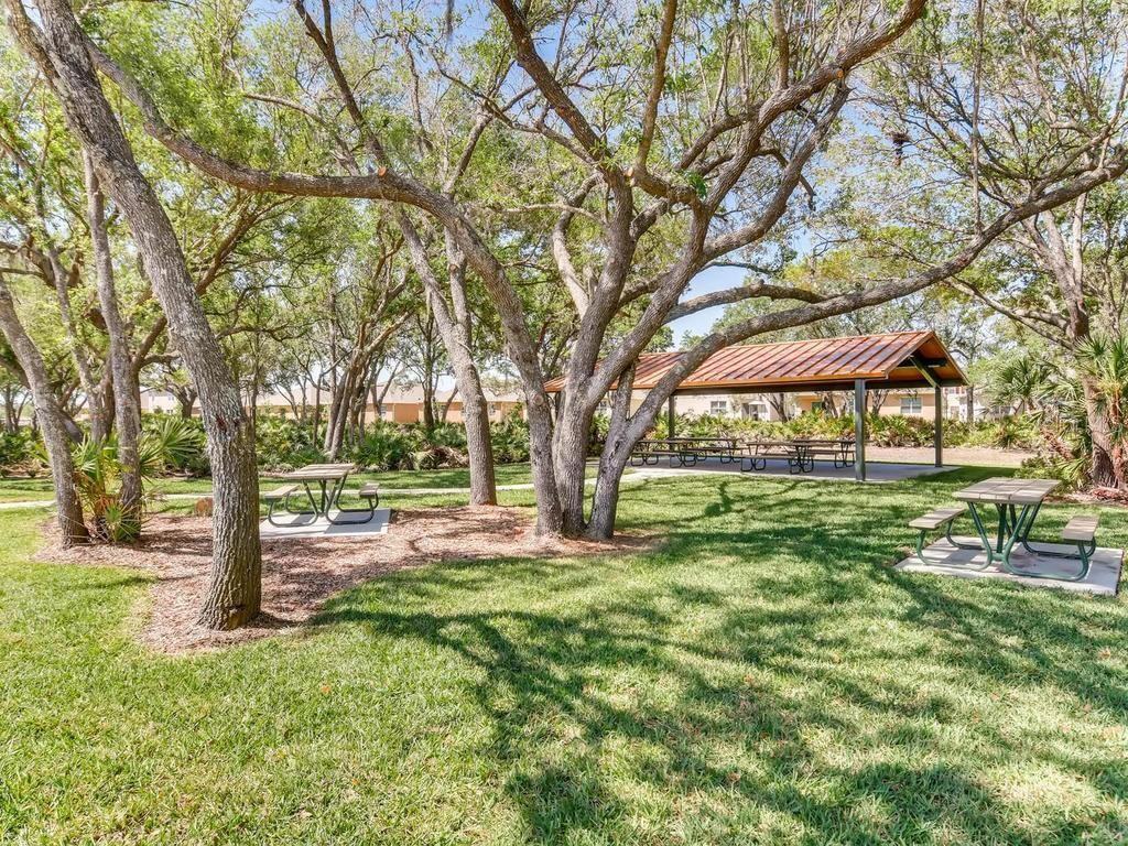 1882 Red Canyon Dr - Photo 3 of 28