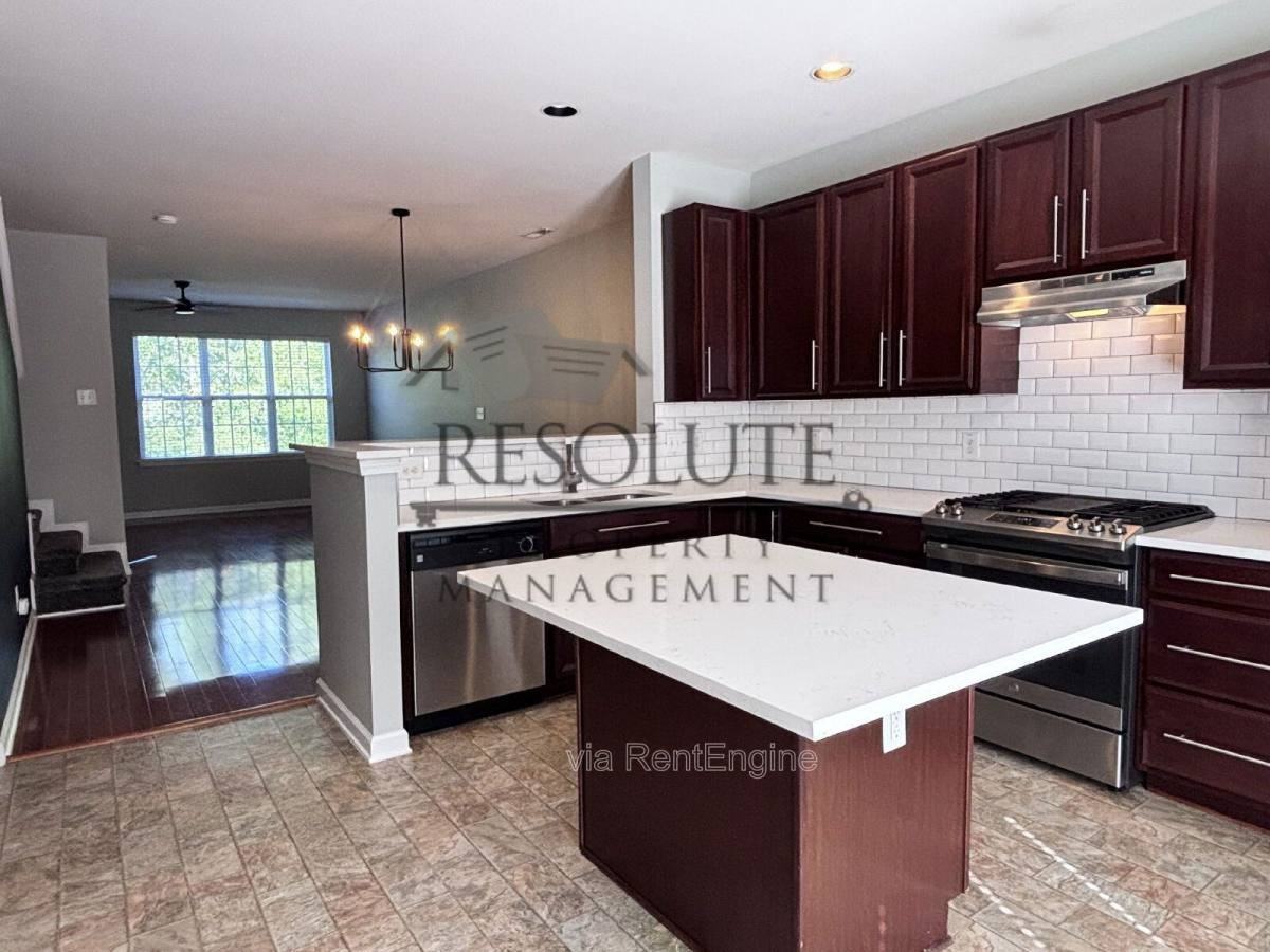3839 Cary Glen Blvd - Photo 3 of 10