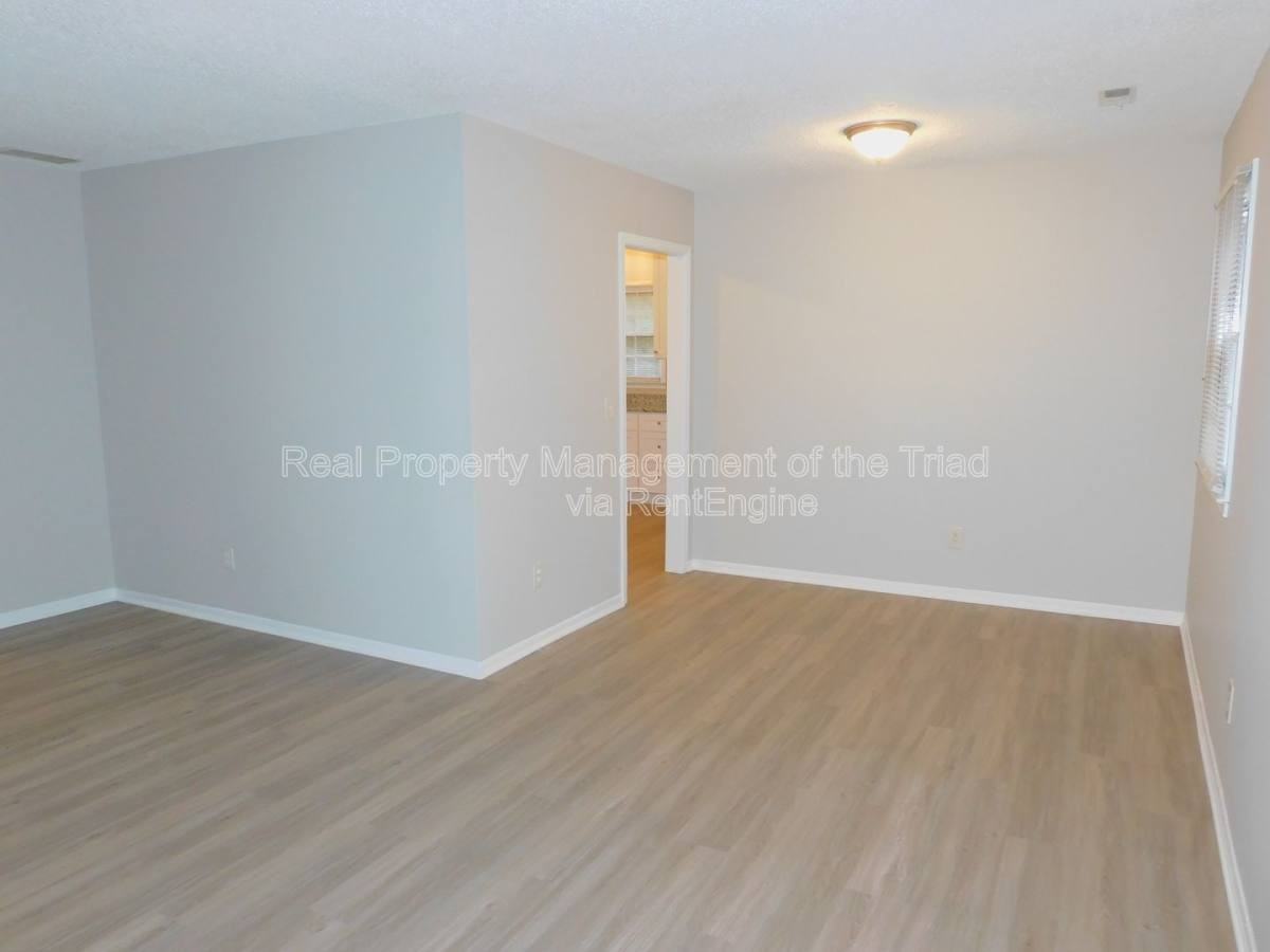 5204 Fieldbrook Drive - Photo 3 of 10
